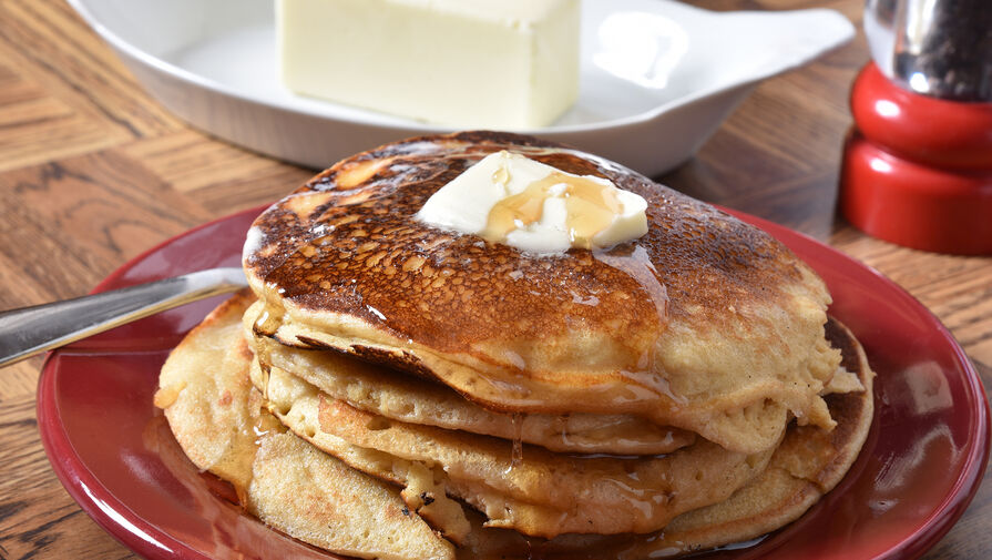 Россиянам раскрыли секрет приготовления идеальных блинов на Масленицу