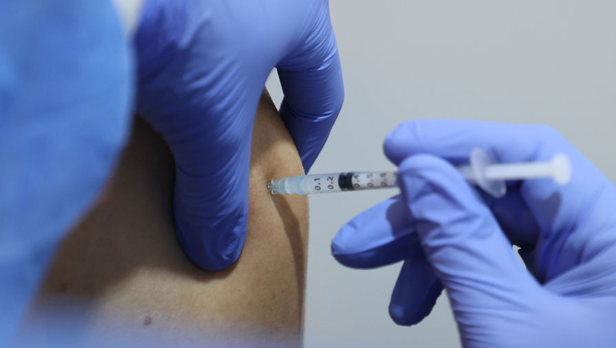 Полпред президента на ДВ отчитал трех губернаторов за недостаточные усилия по вакцинации 