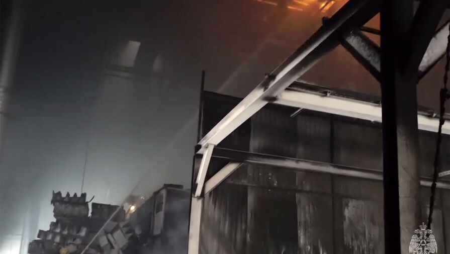 Опубликовано видео изнутри горящего автомобильного завода в Калуге