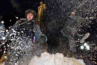 Власть переходит на язык дубинок, оппозиции пора заняться законами