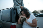Люси Хэмлин и ее муж Тимоти Хэмлин ждут, когда можно будет вернуться в свой дом на военной базе Форт Худ в Техасе