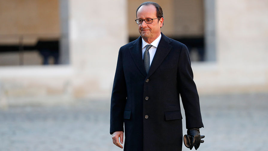Экс-президент Франции Олланд призвал Париж продолжать вооружать ВСУ