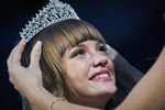Победительница конкурса «Севастопольская красавица» Данелла Костышина во время церемонии награждения