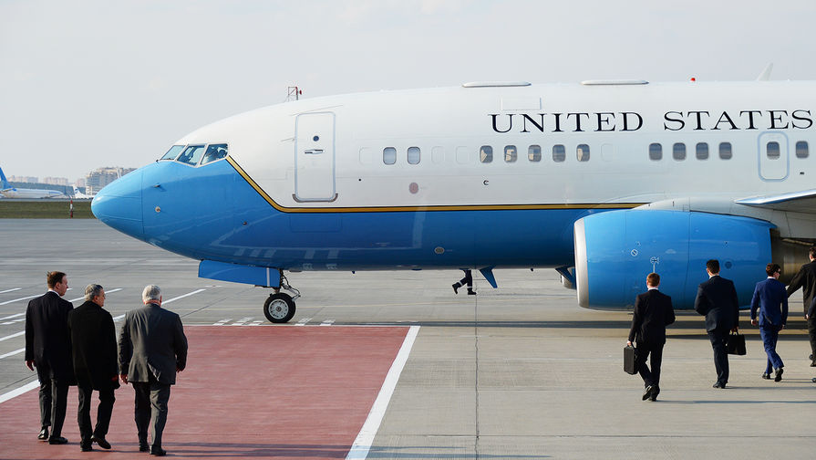 Самолет госсекретаря США Рекса Тиллерсона после прибытия в&nbsp;аэропорт Внуково, 11&nbsp;апреля 2017&nbsp;года