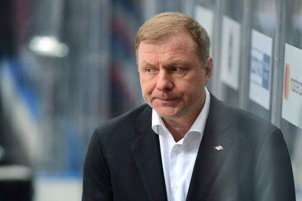 Главный тренер сборной России по хоккею Алексей Жамнов