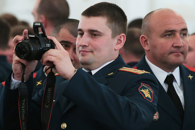 Военнослужащие в Кремле на церемонии вручения государственных наград военным и специалистам военно-промышленного комплекса, отличившимся в ходе выполнения специальных задач в Сирии