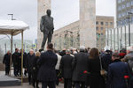 Во время церемонии открытия памятника политику Евгению Примакову в сквере напротив здания Министерства иностранных дел в Москве, 29 октября 2019 года