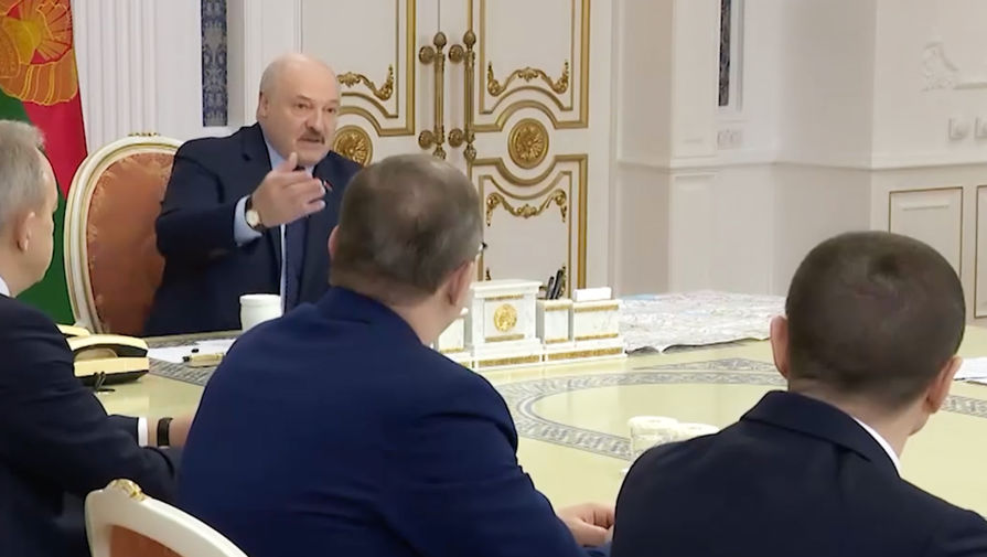 "Давайте сядем и решим свою судьбу навсегда". Лукашенко призвал Москву и Киев провести переговоры
