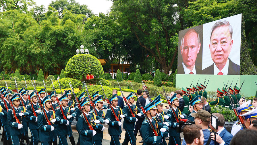 Начались переговоры Путина и президента Вьетнама