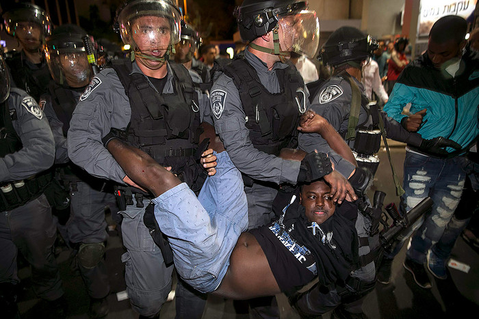 Столкновения выходцев из&nbsp;Эфиопии и полиции Израиля в&nbsp;Тель-Авиве