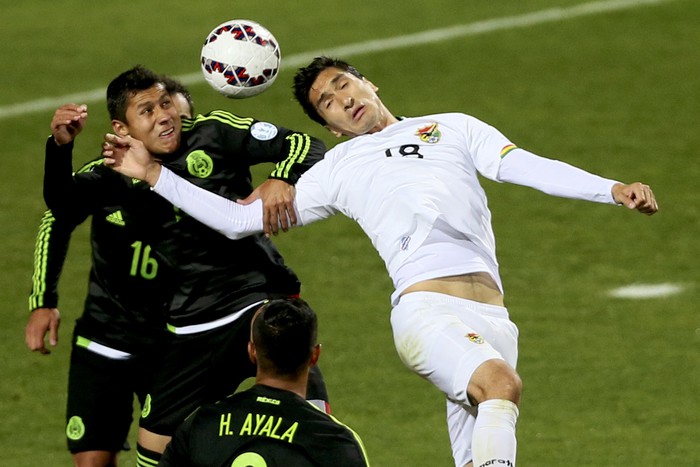 Матч Мексики и Боливии проходил в постоянной борьбе