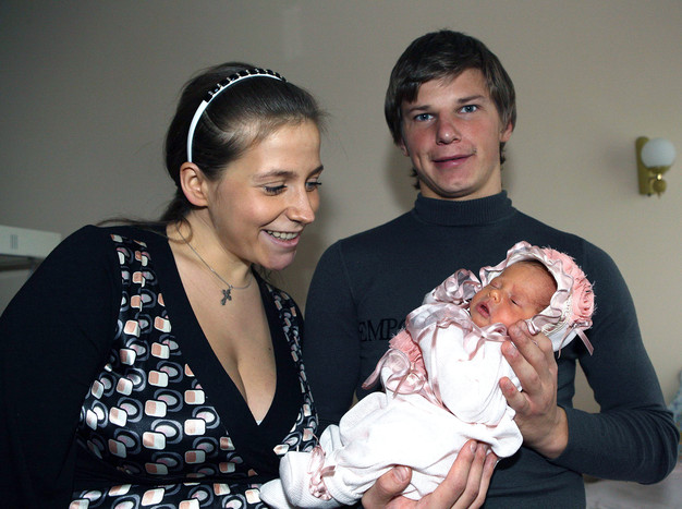 Андрей Аршавин с&nbsp;женой Юлией и дочерью Алиной