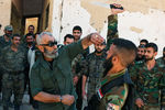 Генерал Исама Захреддин обучает новобранцев республиканской гвардии в сирийском городе Дейр-эз-Зор, апрель 2017 года