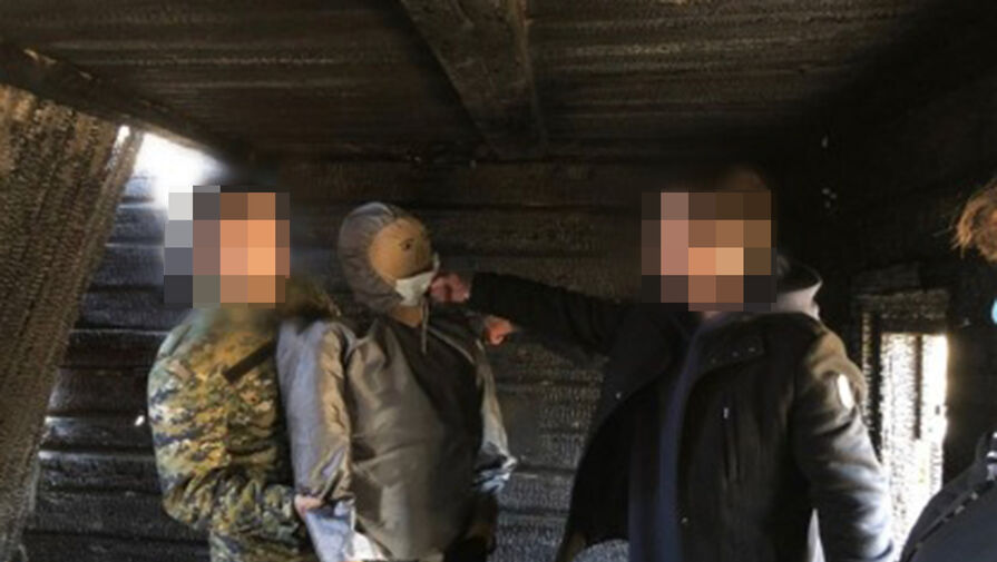 Трое бездомных жителей Ярославля забили одного приятеля молотком и зарезали другого