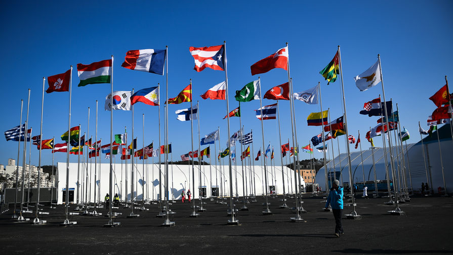 Флаги стран-участниц в Олимпийской деревне