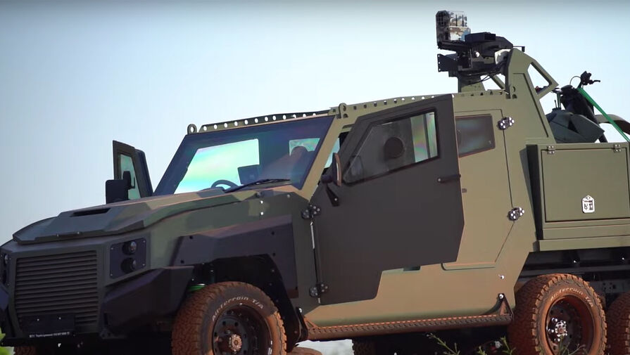Тюнеры превратили Toyota Land Cruiser в броневик с системой перехвата беспилотников