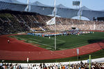 Приспущенный флаг Олимпийских игр на стадионе в Мюнхене во время церемонии памяти жертв теракта, 6 сентября 1972 года