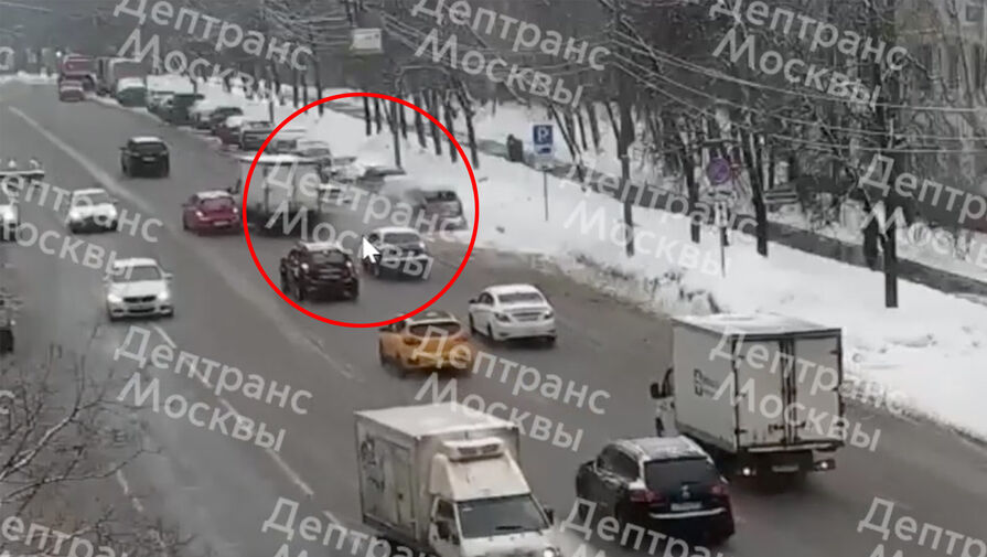 Массовая авария с участием семи автомобилей произошла на юге Москвы
