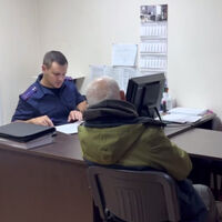 Интернетте аудио порно оқиғаны тыңдаңыз