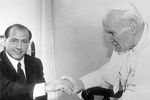 Сильвио Берлускони с папой Римский Иоанном Павлом II, 1994 год