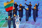 Сборная Литвы на церемонии открытия Олимпийских игр на Национальном стадионе «Птичье гнездо» в Пекине, 4 февраля 2022 года
