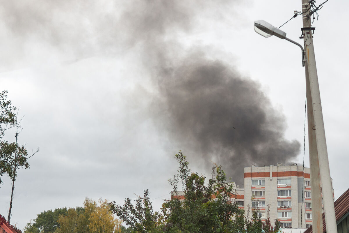 На западе Москвы загорелась крыша многоэтажки - Газета.Ru | Новости