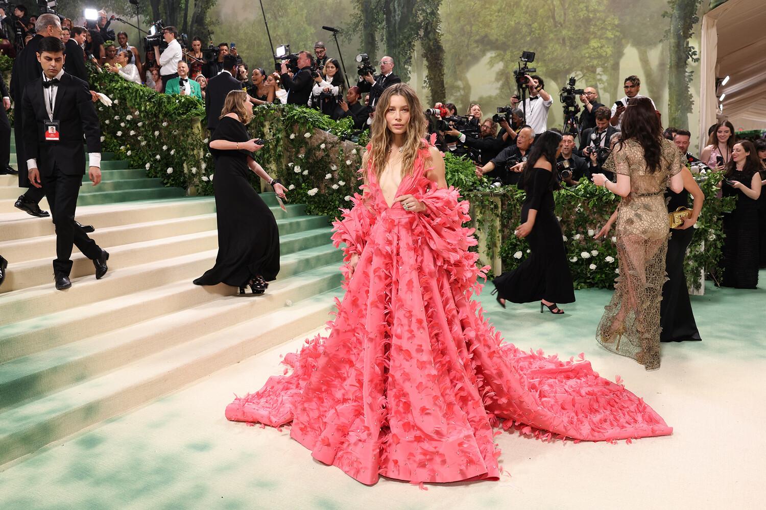 Джессика Бил заявила, что похудела до размера платья для Met Gala за одну  ночь - Газета.Ru | Новости