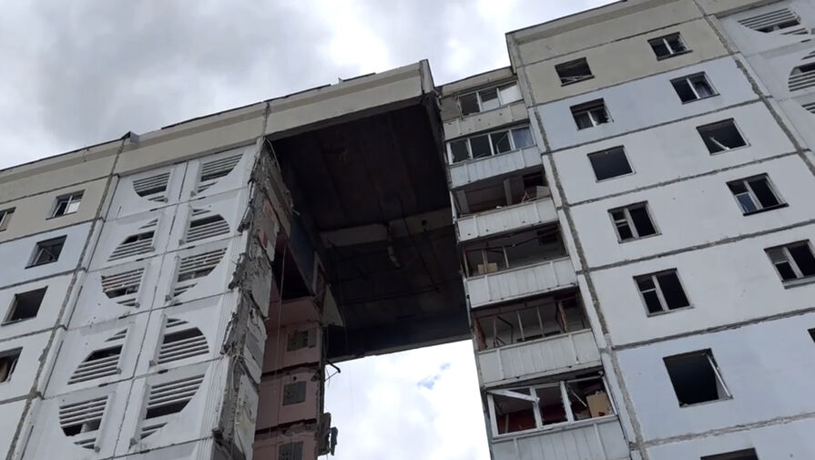 В Белгороде из-под завалов спасли несколько человек