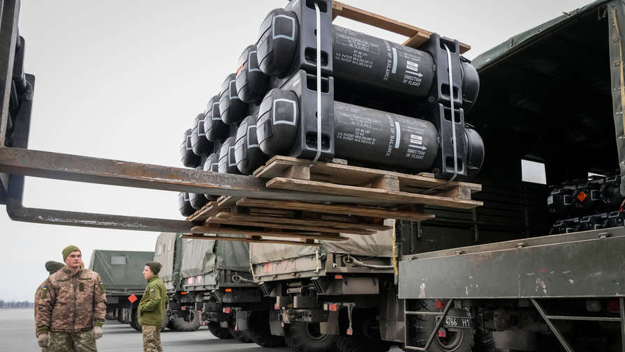 Экс-офицер разведки: США проверяют поставки Украине из-за попадания оружия на черный рынок