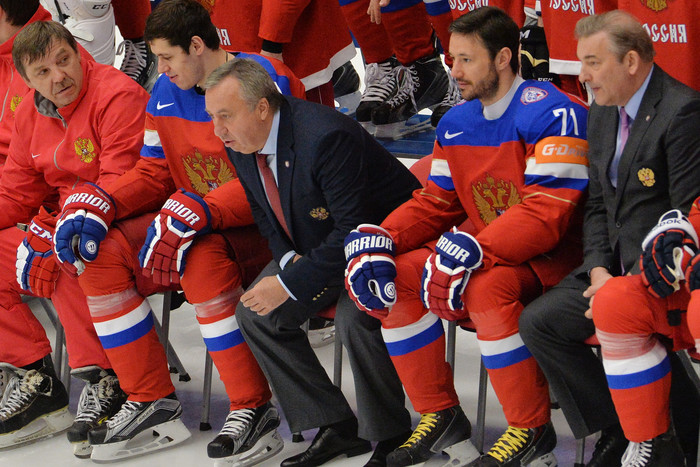 Сборная России по хоккею фотографируется во время чемпионата мира