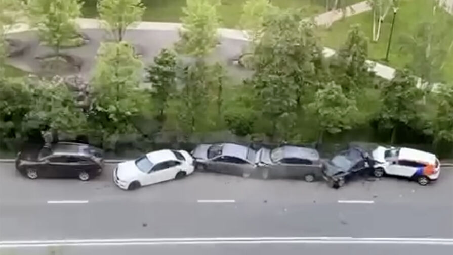 Момент массовой аварии с каршерингом в Москве попал на видео