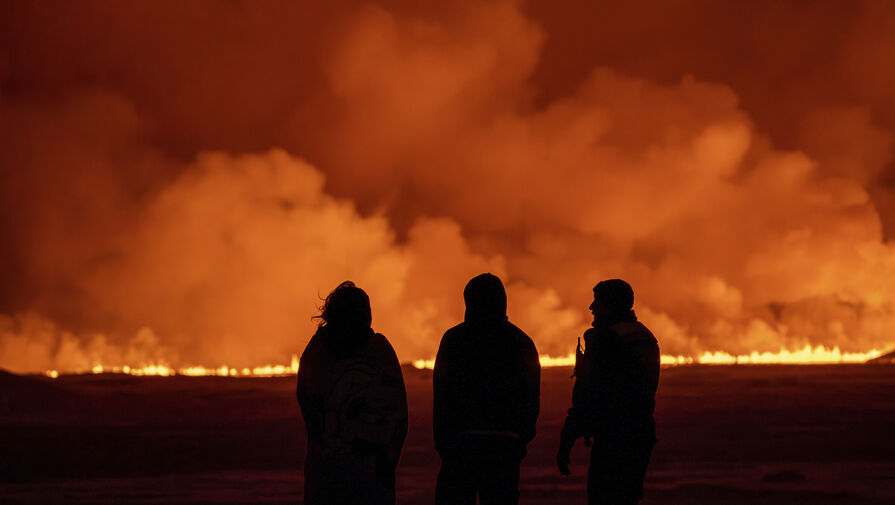 Токсичный шлейф исландского вулкана накрыл север Европы и движется к России