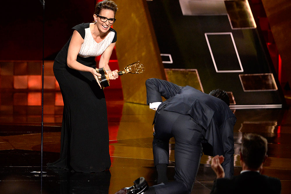 Тина Фей и Джон Хэмм на церемонии Emmy Awards 2015