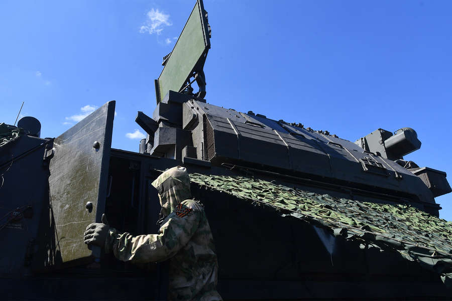 Зенитный ракетный комплекс «Тор М2У» Вооруженных сил России работает в зоне проведения специальной военной операции на Украине