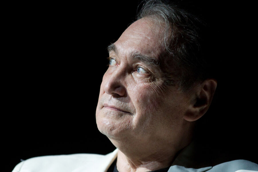 Актер Владимир Коренев на&nbsp;праздновании 70-летнего юбилея в&nbsp;Московском драматическом театре им. К.С. Станиславского, 2010&nbsp;год