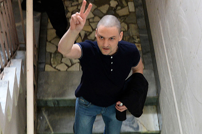 Басманный суд Москвы в четверг продлил домашний арест координатора «Левого фронта» Сергея Удальцова до 6 октября 2013 года