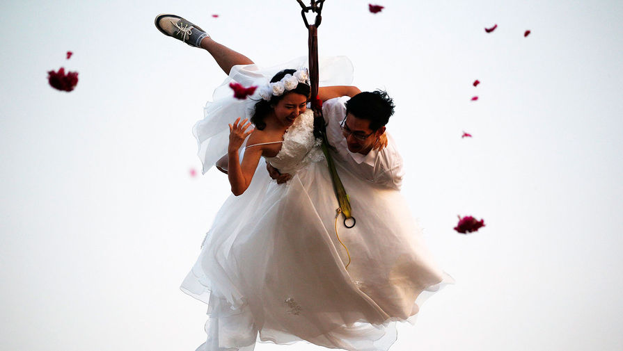Свадебный прыжок в&nbsp;Таиланде 