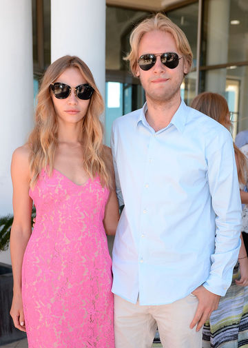 Актеры Светлана Устинова и Илья Стюарт на&nbsp;завтраке журнала Hello! в&nbsp;рамках XXVII открытого российского кинофестиваля &laquo;Кинотавр&raquo;