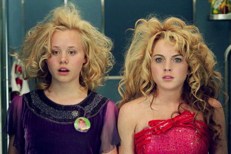 Актеры Элисон Пилл и Линдси Лохан в&nbsp;фильме &laquo;Звезда сцены&raquo; (2004)