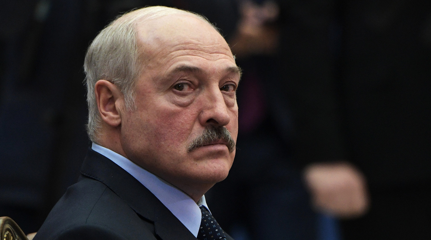 Лукашенко отказался ползать на коленях перед Россией