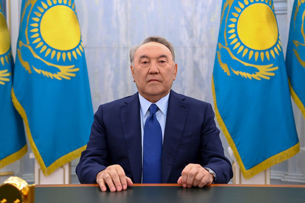 Hoteles, bancos, fábricas, almacenes. Lo que posee Nazarbayev a través de fondos