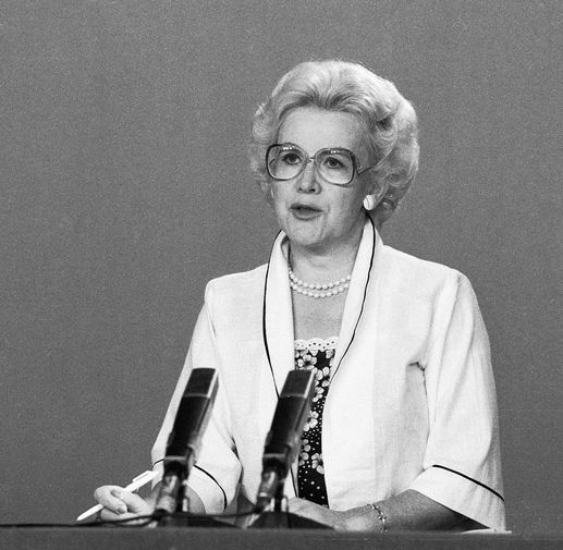 Диктор Центрального телевидения СССР Анна Шатилова, 1985 год 