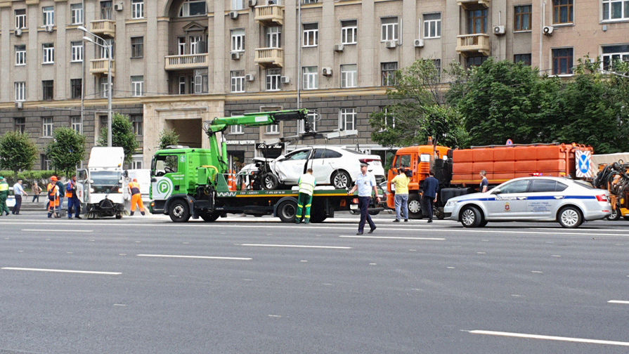 Последствия аварии на&nbsp;Кутузовском проспекте в&nbsp;Москве, 2 июля 2019 года