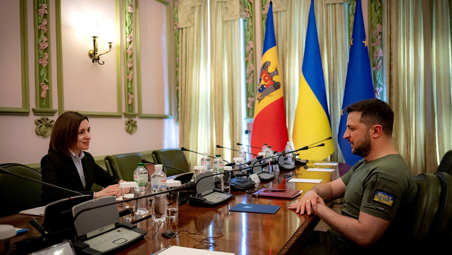 Санду заявила, что обсудила с Зеленским энергетические проблемы Молдавии и Украины