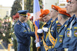 Представители ополчения Донецкой народной республики (ДНР) во время репетиции парада Победы в Донецке