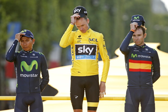 Колумбиец Наиро Кинтана, британец Кристофер Фрум и испанец Алехандро Вальверде на&nbsp;подиуме «Тур де Франс &mdash; 2015»
