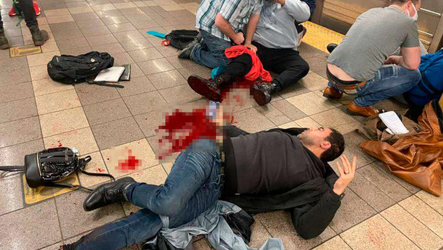 В метро Нью-Йорка 13 человек пострадали в результате стрельбы