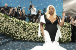 Американская певица Lizzo во время благотворительного бала Met Gala в Метрополитен-музее, Нью Йорк, США, 5 мая 2025 года
