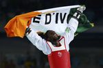 Шейк Сиссе принес Кот-д'Ивуару первое олимпийское золото в истории страны. В финале веса до 80 кг в тхэквондо он победил британца Лутало Мухаммада.