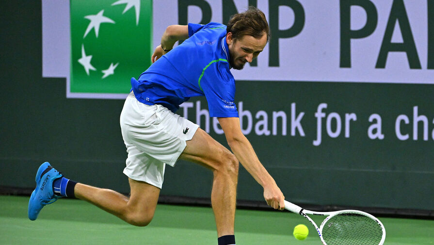 Теннисист Медведев играл на обезболивающих в  матче четвертьфинала Индиан-Уэллса